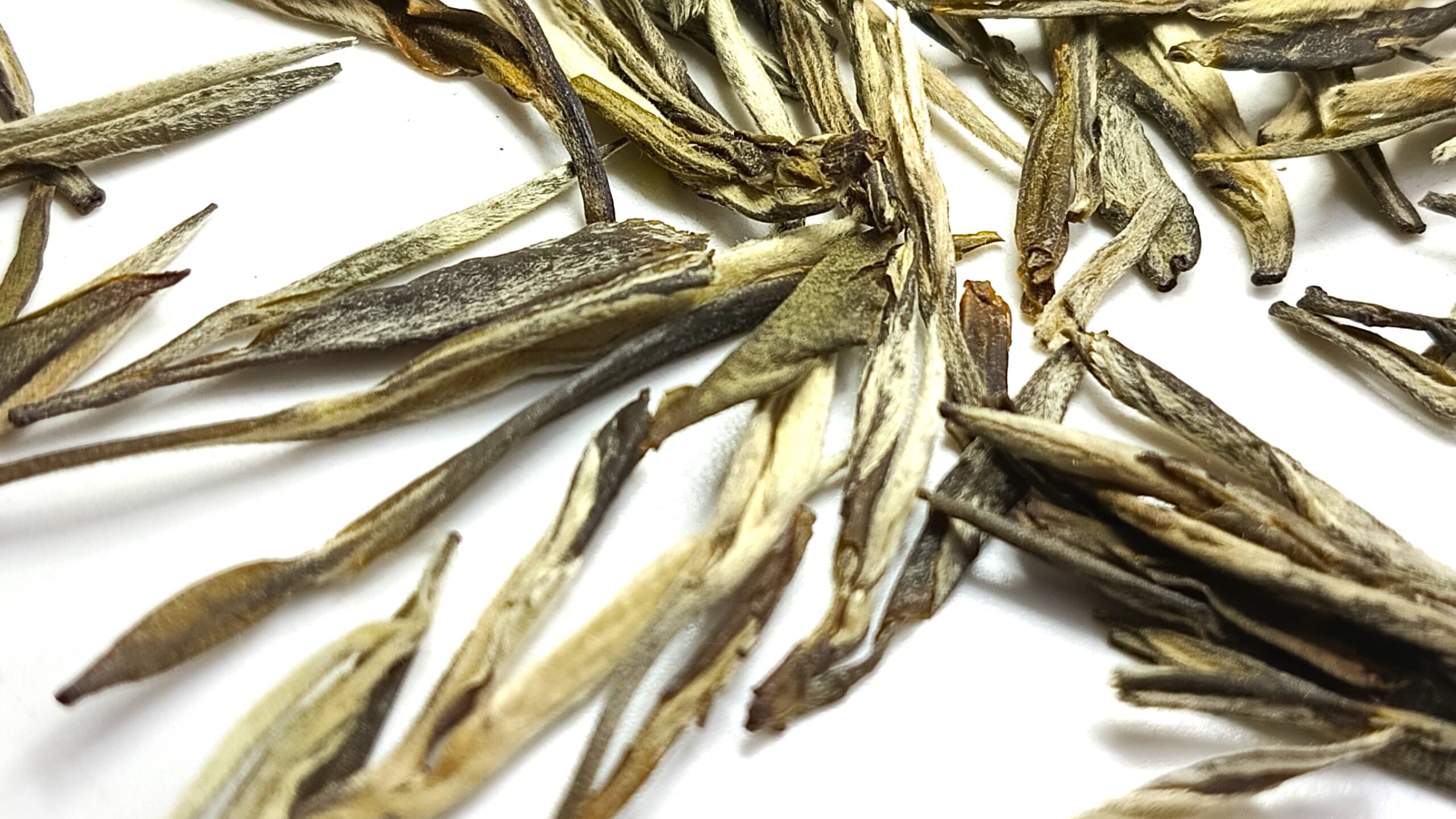 Китайский злёный высокогорный чай Нефритовая Игла 100г Китайский злёный высокогорный чай Нефритовая Игла 100г