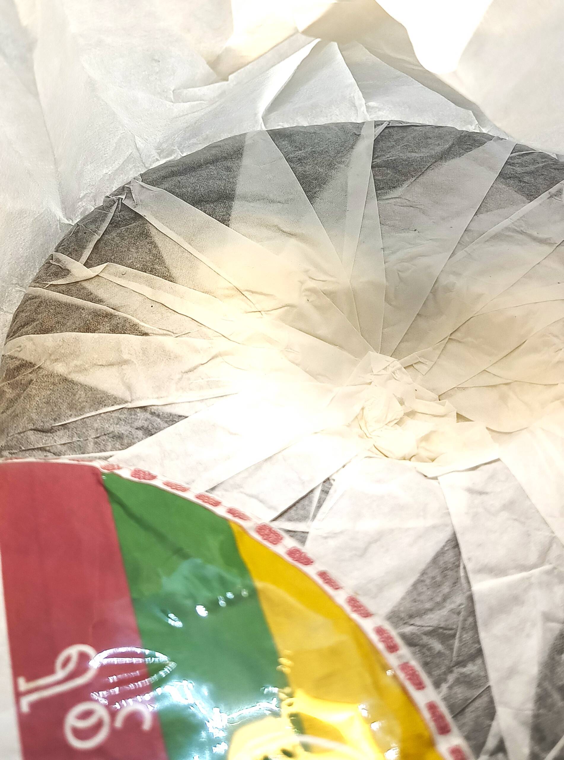 Шен пуэр Древнее дерево 815 Мьянма 357г собран с диких крупнолистовых деревьев произведён в 2023,03 г Шен пуэр Древнее дерево 815 Мьянма 357г собран с диких крупнолистовых деревьев произведён в 2023,03 г